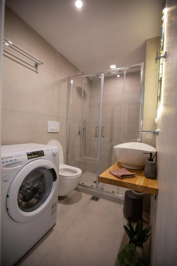 Vallia - Luxury B2